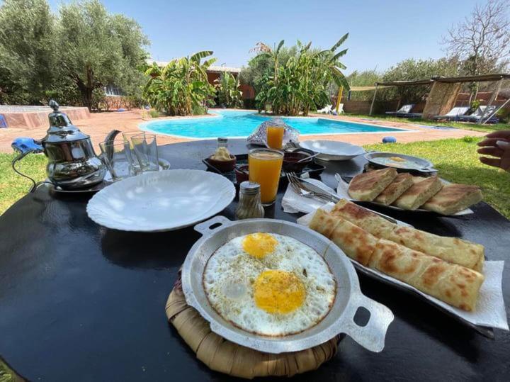Le Domaine De Carole Marrakech Acomodação com café da manhã Douar Akkara Exterior foto
